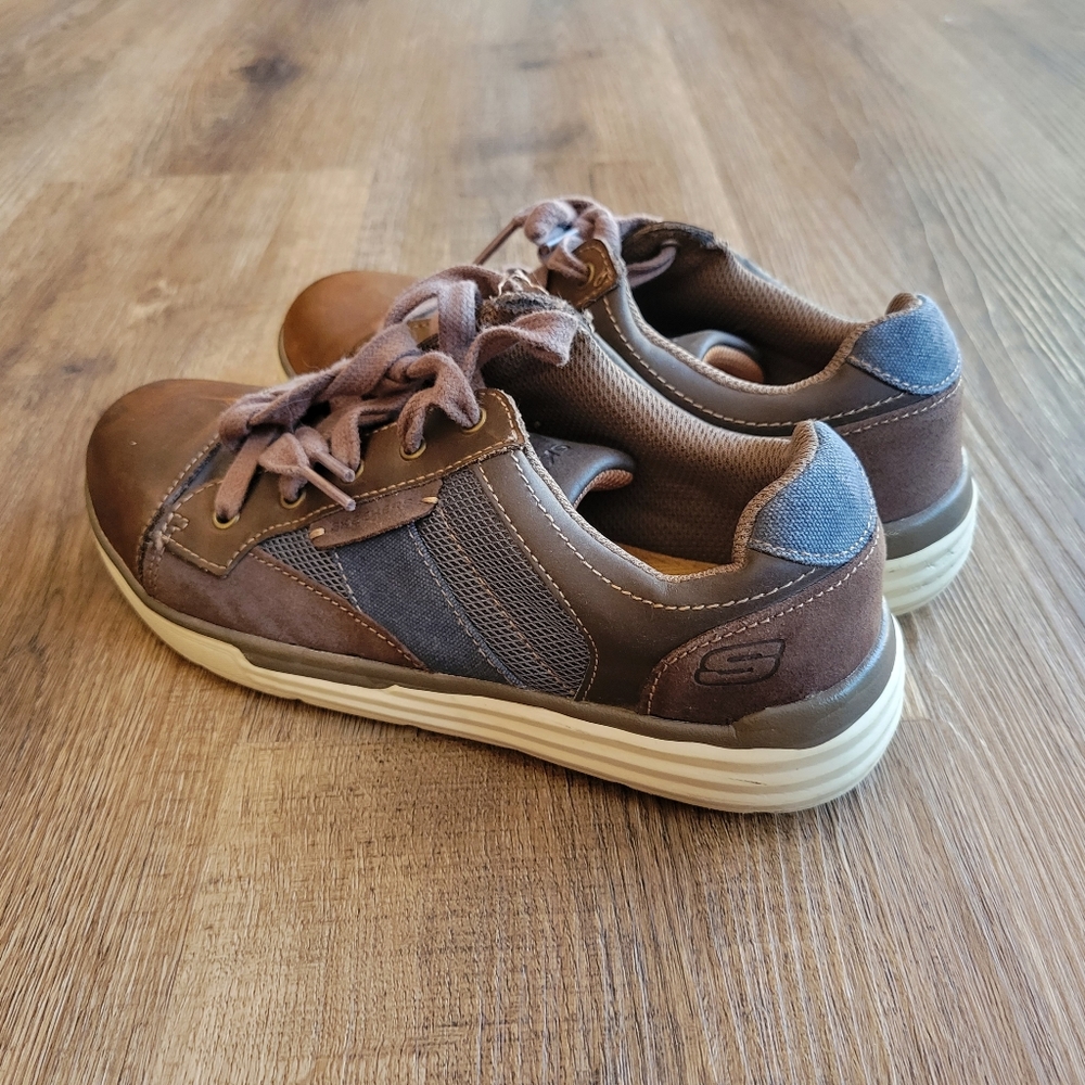 Sketchers Leather Brown & Blue Sneakers